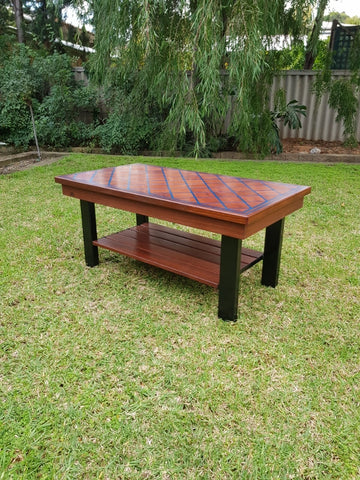 Jarrah and resin coffee table - ref 336